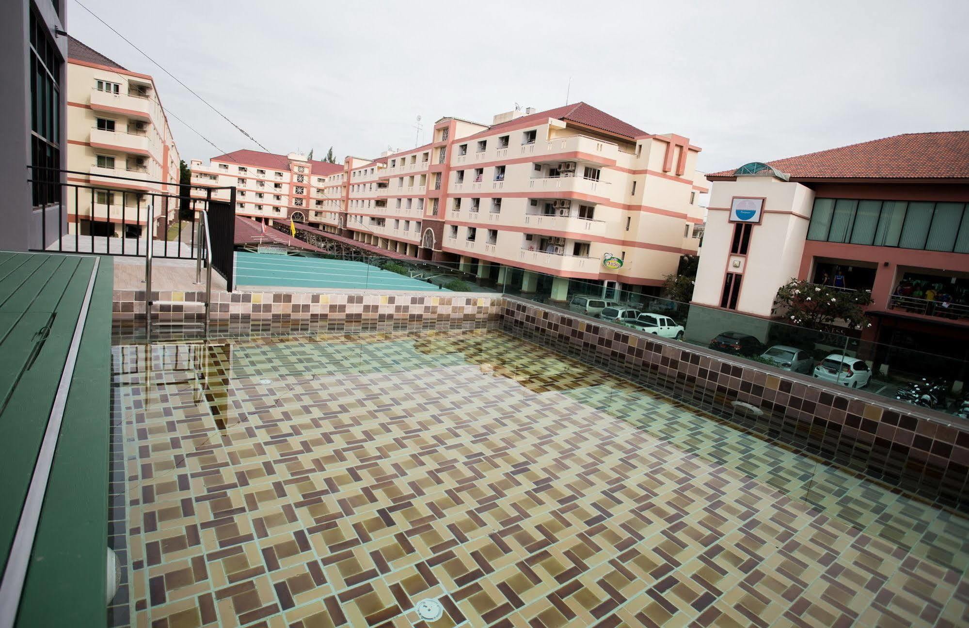 Samkwan Village Bangsaen Екстериор снимка